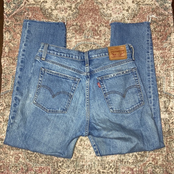 Levi’s Wedgie Straight Denim - Picture 8 of 10
